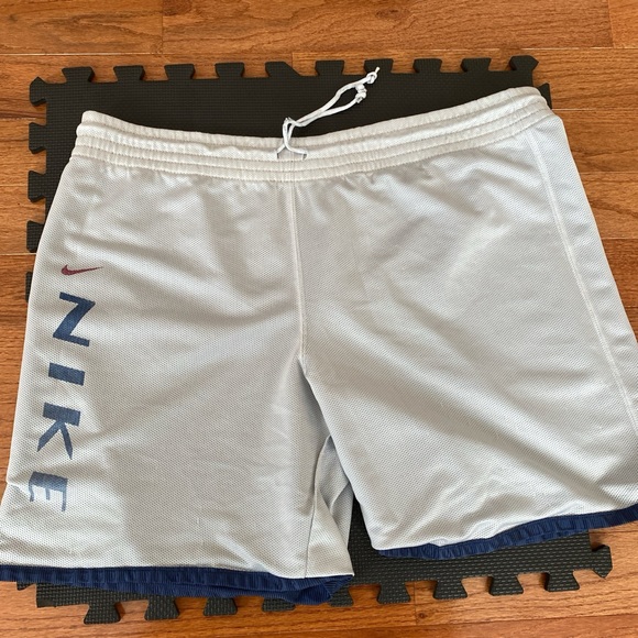 XL reversible nike vintage basketball shorts - Picture 5 of 6